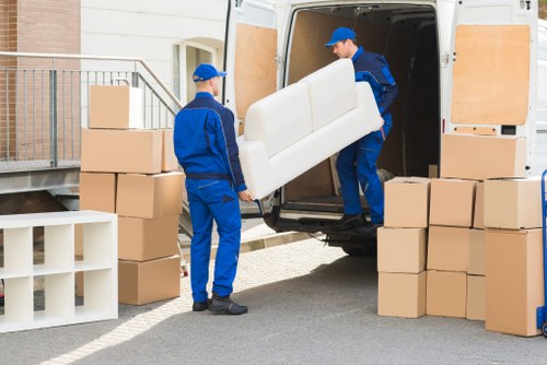 Man and van London team preparing a moving job in the city