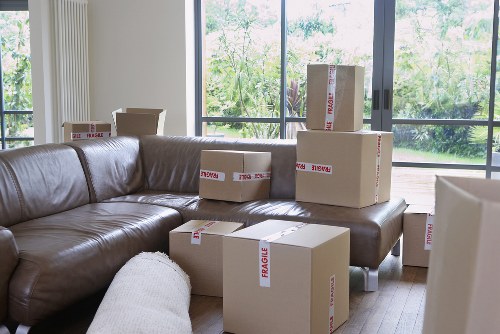 London move planning with boxes and transport vehicle